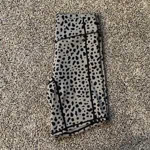 Balance Athletica- The Rider Short Ascend - Snow Leopard Midnight